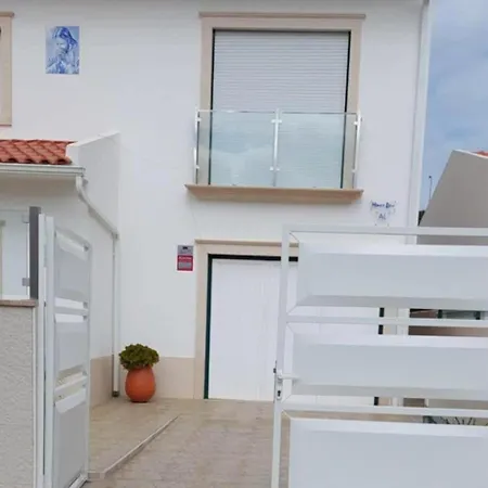 Housebea Dom wakacyjny Nazaré